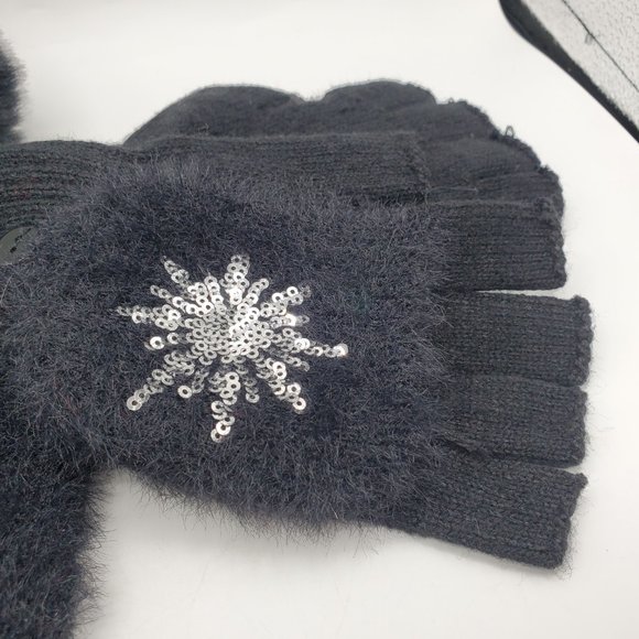 NWT ADULT SEQUIN SNOWFLAKE POM POM HAT SET - Picture 5 of 6